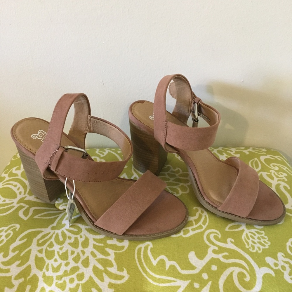 Dusty pink chunky heels - 7 - Brash by Payless